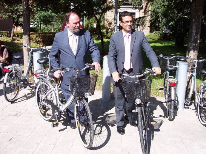 Presentación del primer sistema de préstamo de bicicletas urbano en Granada