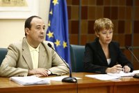 CC.OO. y UGT creen "objetiva" la partida por desempleo para 2010