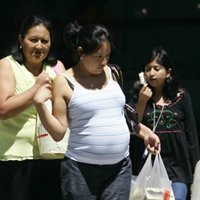 Los inmigrantes padecen menos enfermedades que los españoles y tienen hábitos más saludables