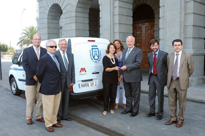 Vehículo entregado al Banco Alimentos.