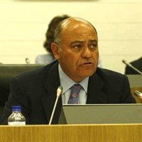 Díaz Ferrán cree que la subida fiscal retrasará la salida de la crisis y recaerá sobre las clases medias