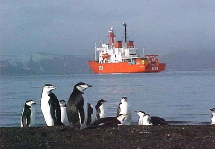 Buque Hespérides investigación antártica