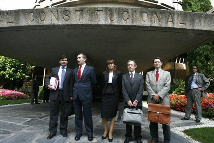 Querella por el bloqueo de Pajín como senadora