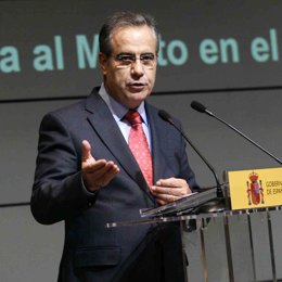 Ministro de Trabajo, Celestino Corbacho