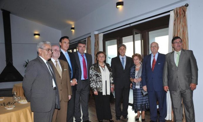 Firma del convenio para el complejo turístico de Los Castillarejos