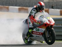 Simoncelli se hace con la victoria por delante de Di Meglio y Barberá