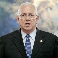 Micheletti califica de "error" haber expulsado a Zelaya de Honduras