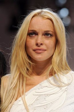 Lindsay Lohan en su debut como diseñadora para Ungaro