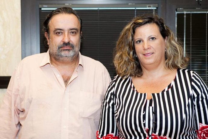 La consejera de Turismo del Gobierno de Canarias, Rita Martín, y el consul de Re