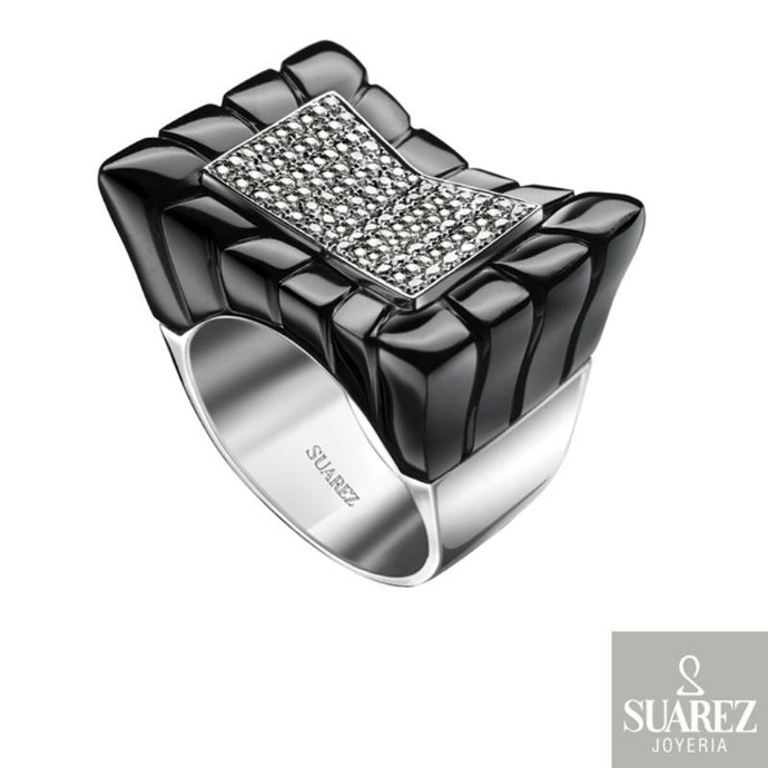 Sortija Ónix y brillantes