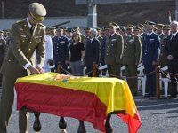 Emotividad y silencio en el funeral del cabo fallecido en Afganistán