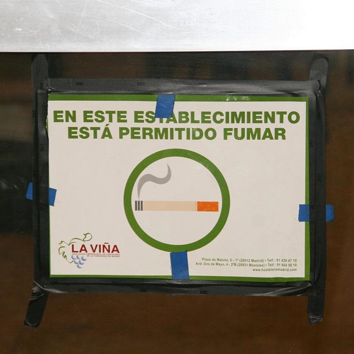 Médicos creen que endurecer la ley antitabaco no quitará negocio a la hostelería