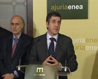 López critica a quienes se manifiestan "de la mano del abertzalismo radical" y cuestionan la democracia