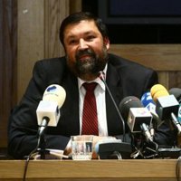 El Gobierno escuchará "la voz de los ciudadanos" a través de las Cortes