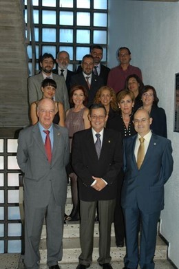 Reuníón de la Escuela de Ingeniería de Edificación y los colegios profesionales.