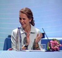 La Infanta Elena inaugura en Villena (Alicante) un centro de atención temprana para discapacitados