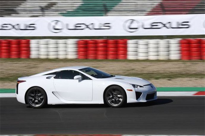súper deportivo LFA de Lexus