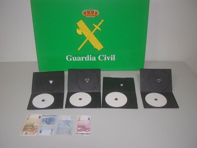 Detenida una mujer en el aeropuerto de Gran Canaria por impregnar droga en carát