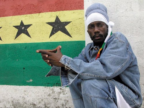 El músico de reggae jamaicano Sizzla