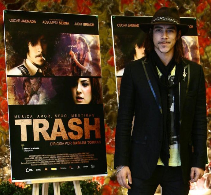 Óscar Jaenada en el estreno de Thash