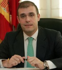 El Defensor del Menor se reúne con los padres de las niñas supuestamente agredidas en una ruta escolar