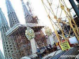 Greenpeace en la Sagrada Familia