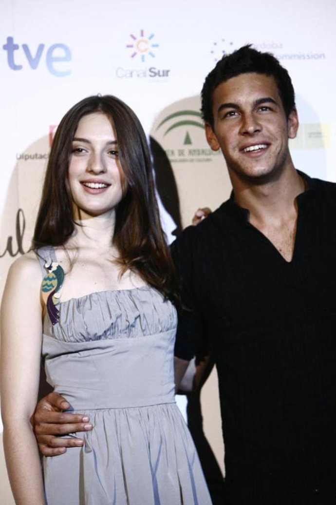 María Valverde y Mario Casas en la presentación del rodaje de La Mula