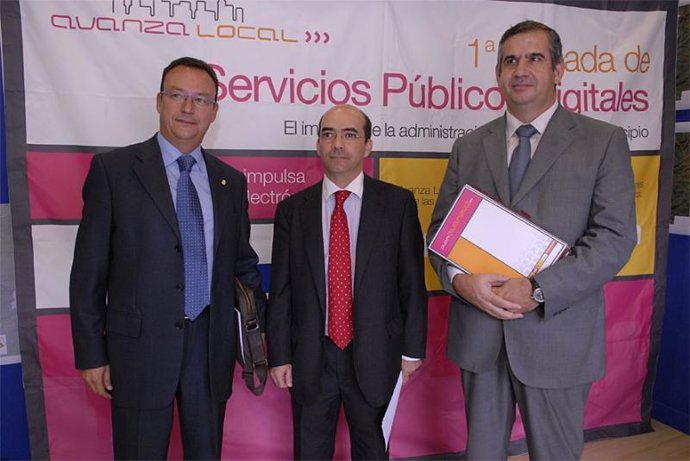 Fernando Navarro, Roberto Moreno y Cristóbal Guzmán