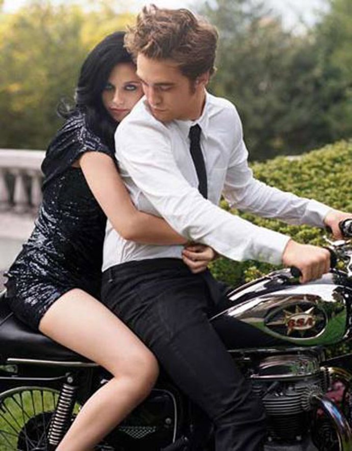 Kristen Stewart y Robert Pattinson en un posado para la revista 'Harper's Bazaar