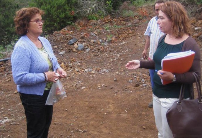 Teresa Barroso visitó las obras de La Palmita.