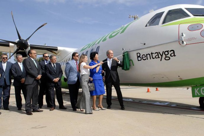 BinterCanarias bautiza uno de sus aviones con el nombre Bentayga.