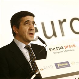 Patxi López, en los Desayunos de Europa Press