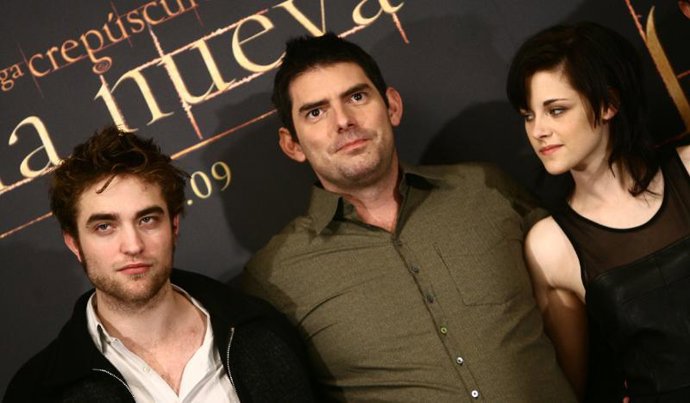 Chris Weitz, Robert Pattinson y Kristen Stewart en Madrid