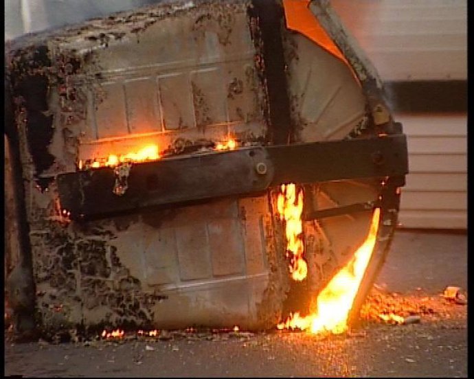 Contenedor incendiado