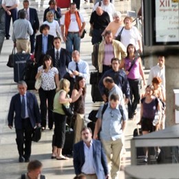 Gente paseando
