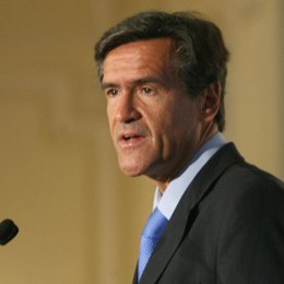 El cabeza de lista del PSOE a las elecciones europeas, Juan Fernando López Aguil