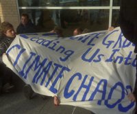 Detenidos una veintena de activistas al intentar reventar un acto en el que participaba Montilla