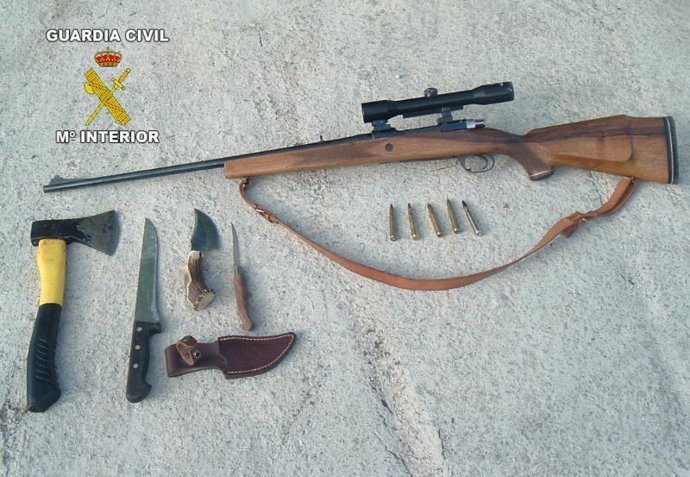 Material incautado a los furtivos