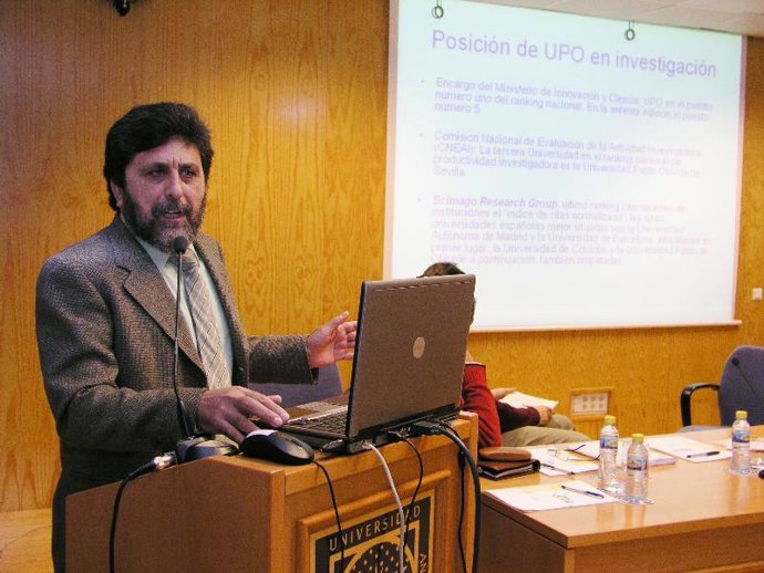 El rector de la UPO, Juan Jiménez