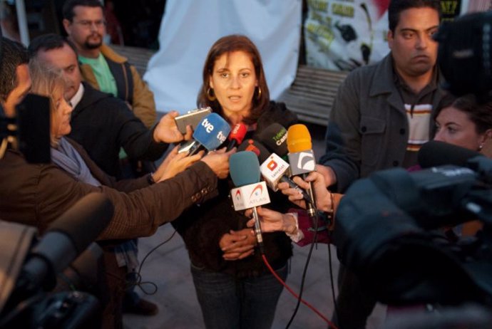 La presidenta de CC, Claudina Morales, atiende a los medios en Lanzarote tras vi