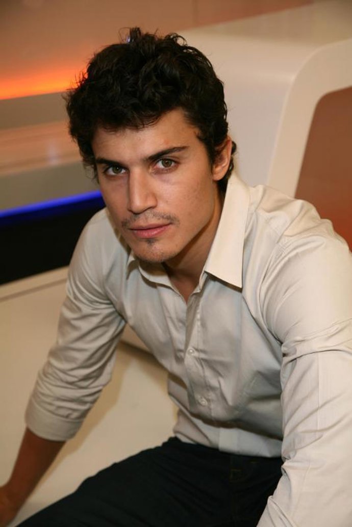 El actor Álex González