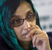 Marruecos acepta "sin condiciones" para Haidar su vuelta a El Aaiún, según la Plataforma de Apoyo