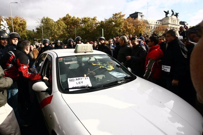 Concentración de taxistas en Madrid