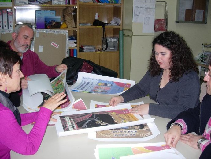 Momento de selección de carteles