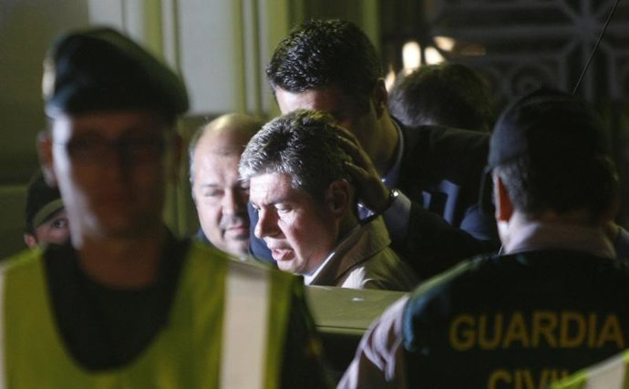 Operación anti corrupción con la detención del alcalde de Santa Coloma