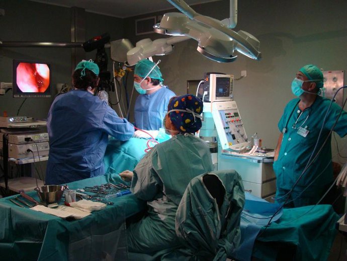 Equipo médico de Otorrino