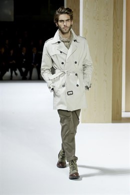 Desfile MANGO 'H.E. HOMINI EMERITO'