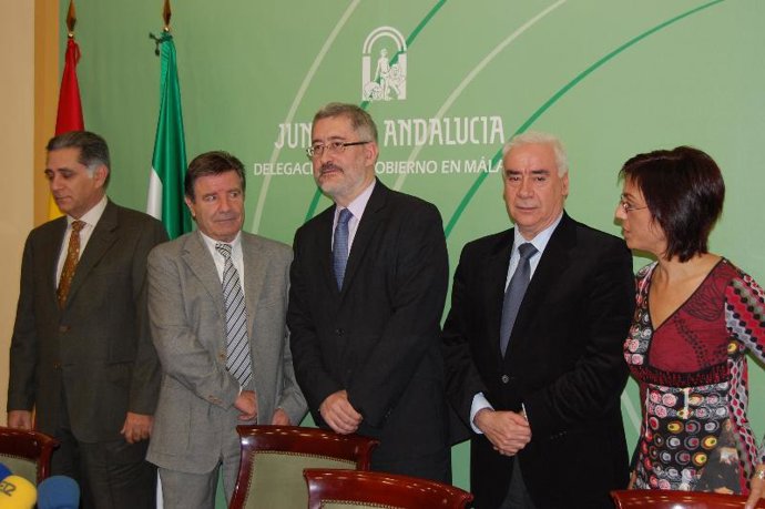 Reunión de Alonso y Ávila con empresarios de playas