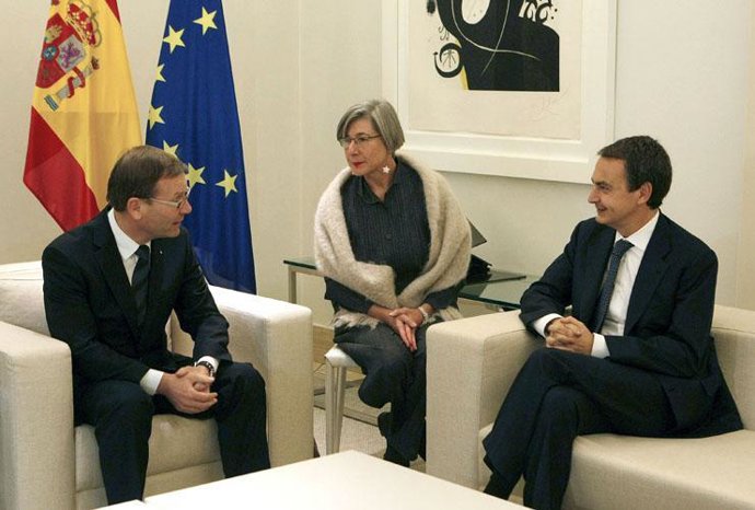 Zapatero y representantes de Renault