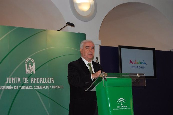 Alonso durante la presentación de Fitur